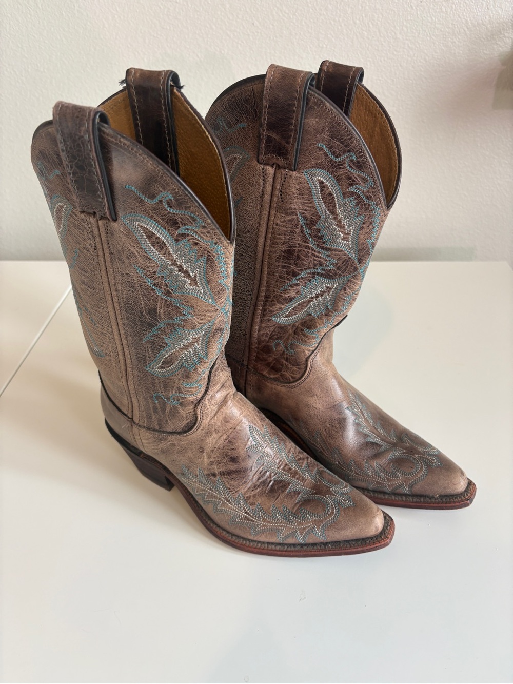 Pre-loved Women’s Justin Boots Brown Leather with turquoise details